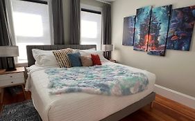 Your Boston Retreat - Great Porches - 2/Br Sleep 6
